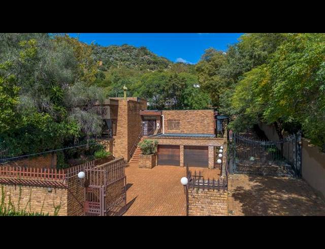 4 BEDROOM HOUSE FOR SALE IN MONDEOR
